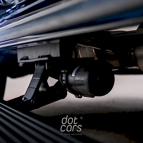 pereshiv-kozhanogo-salona-v-detejling-centre-dotcars-6