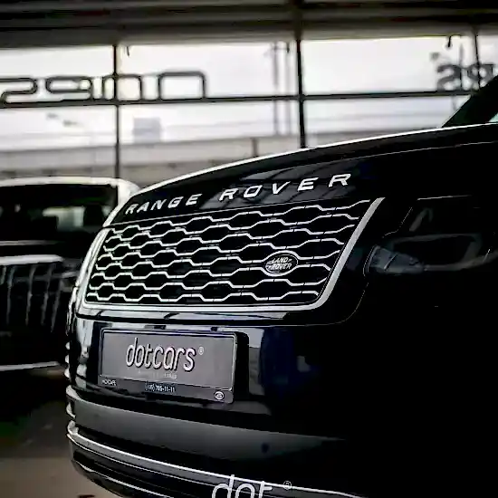 Range Rover Vogue - Оклейка в глянцевую полиeретановую плёнку VEGA