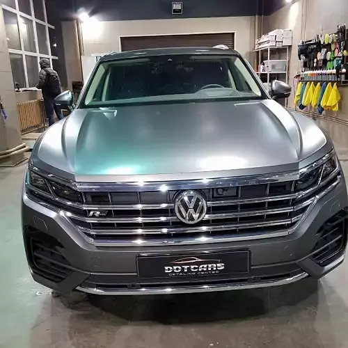 oklejka-v-matovyj-poliuretan-volkswagen-touareg-0
