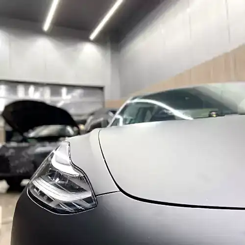 oklejka-v-matovyj-poliuretan-tesla-model-3-7