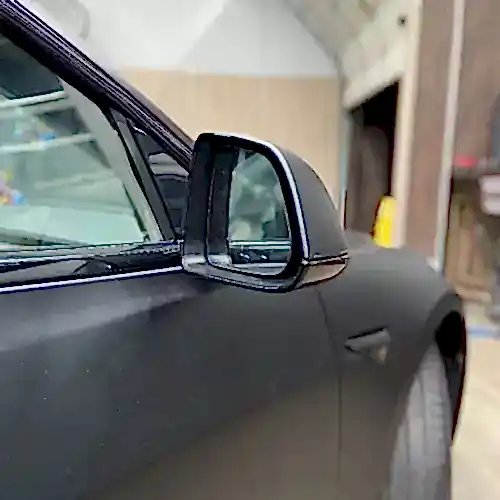 oklejka-v-matovyj-poliuretan-tesla-model-3-10