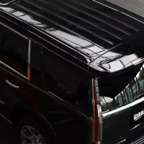 oklejka-poliuretanovoj-plyonkoj-cadillac-escalade-iv-3
