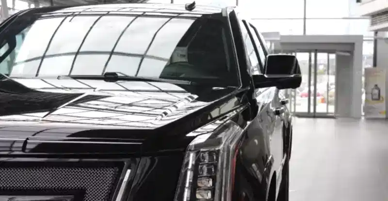 oklejka-poliuretanovoj-plyonkoj-cadillac-escalade-iv-7