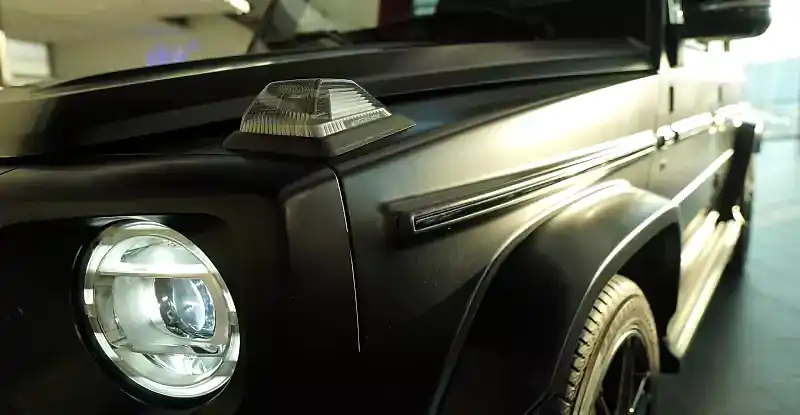 oklejka-plenkoj-chernogo-mercedes-benz-g-klass-11