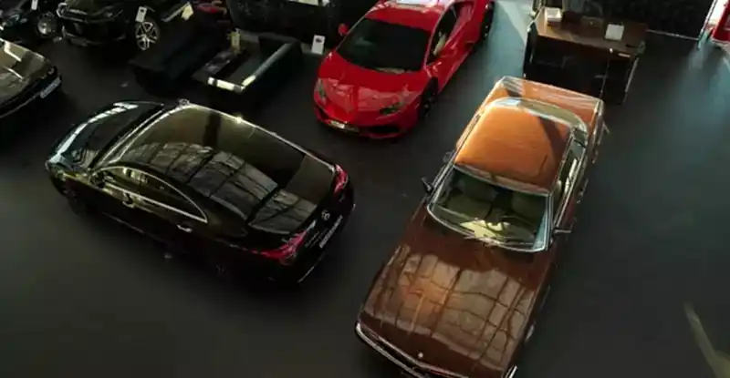 oklejka-plenkoj-chernogo-mercedes-benz-g-klass-6