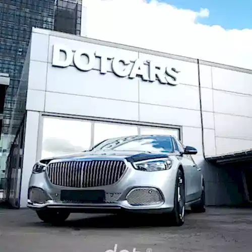 limitirovannyj-avtomobil-mercedes-maybach-serii-edition-100-10