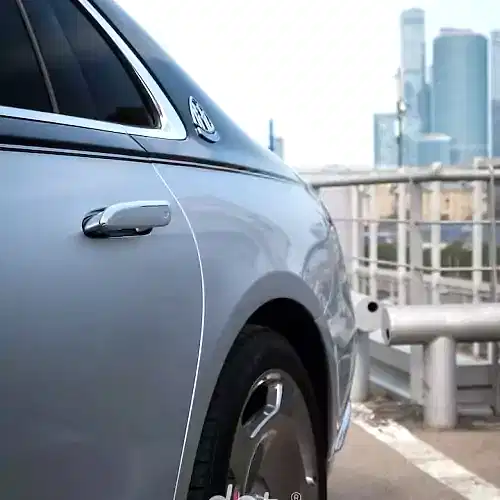 limitirovannyj-avtomobil-mercedes-maybach-serii-edition-100-23