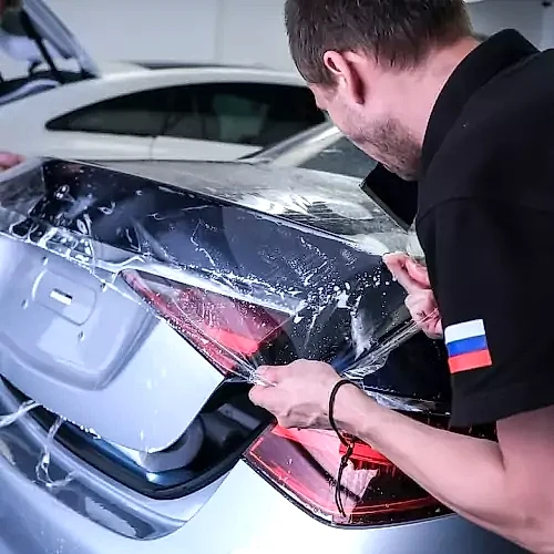 limitirovannyj-avtomobil-mercedes-maybach-serii-edition-100-30