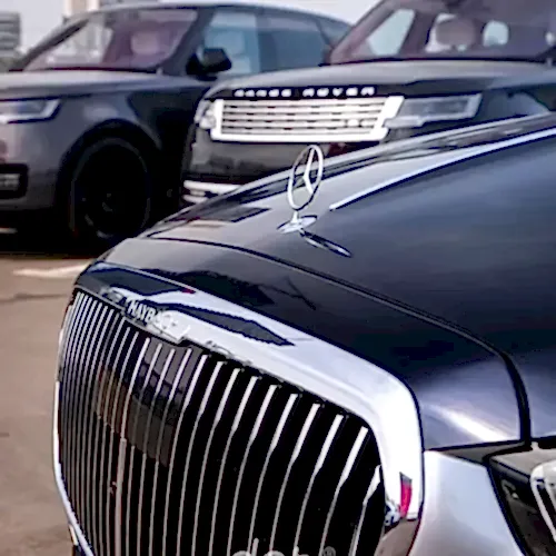 limitirovannyj-avtomobil-mercedes-maybach-serii-edition-100-48