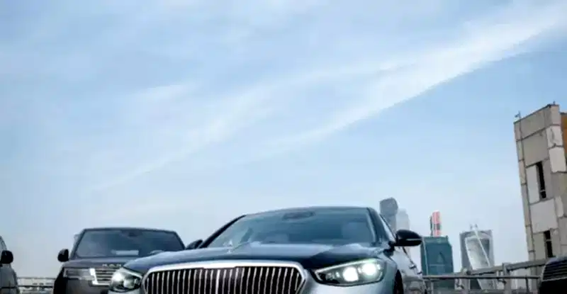 limitirovannyj-avtomobil-mercedes-maybach-serii-edition-100-7