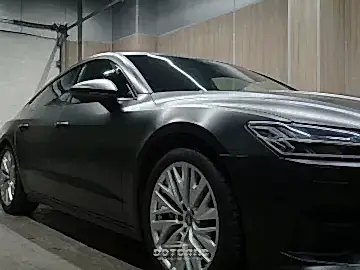 Оклейка Audi A7 матовой пленкой DotCars